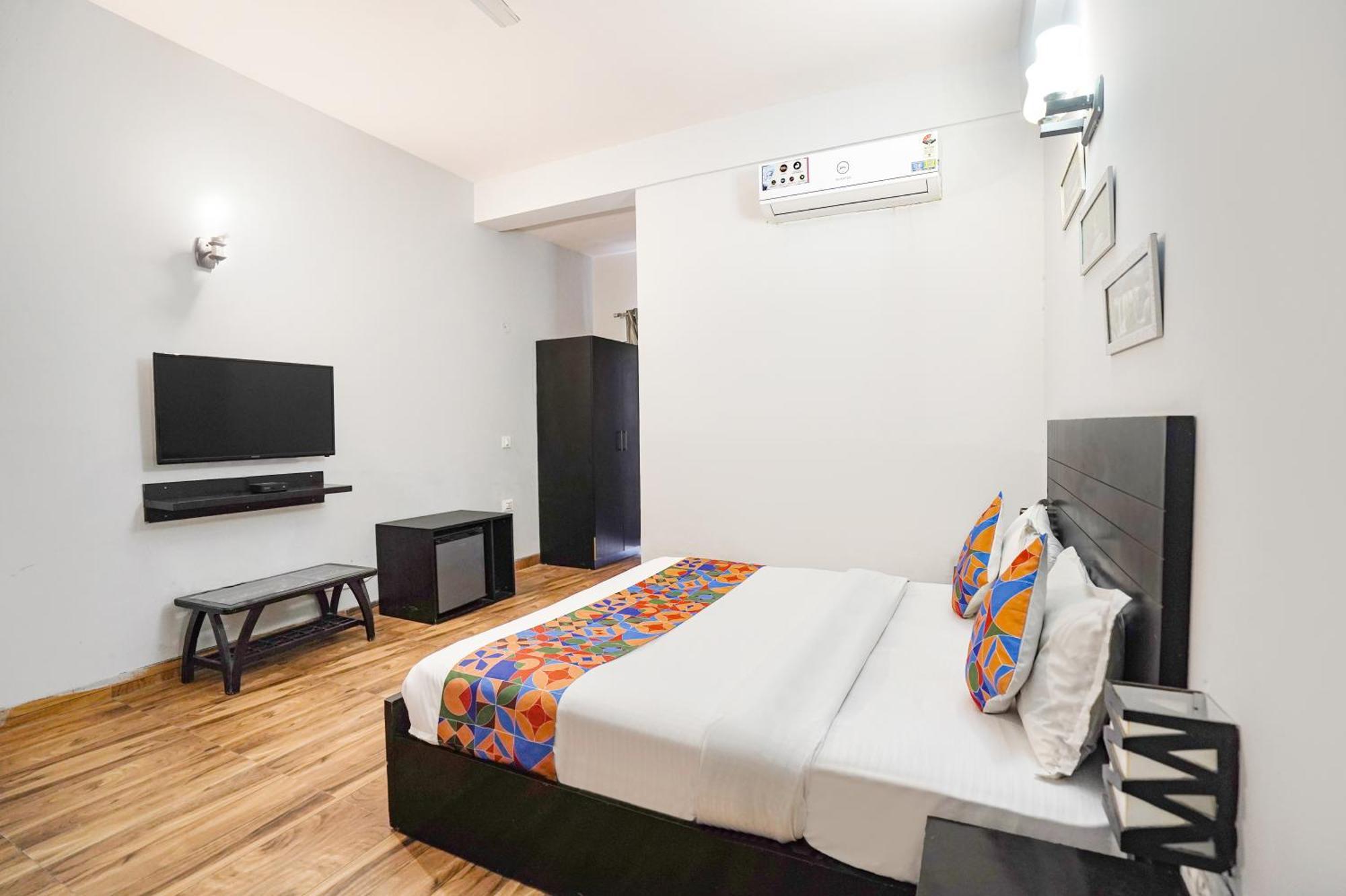 Fabhotel Vraj 3*